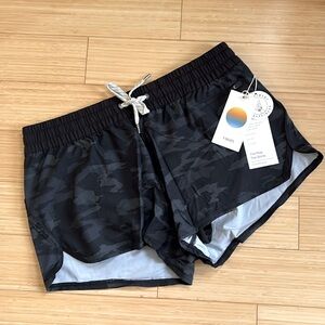 NWT Vuori shorts